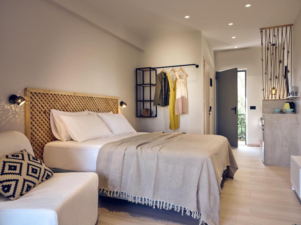 Nomas Living Aparthotel Kalamaki  Exterior photo