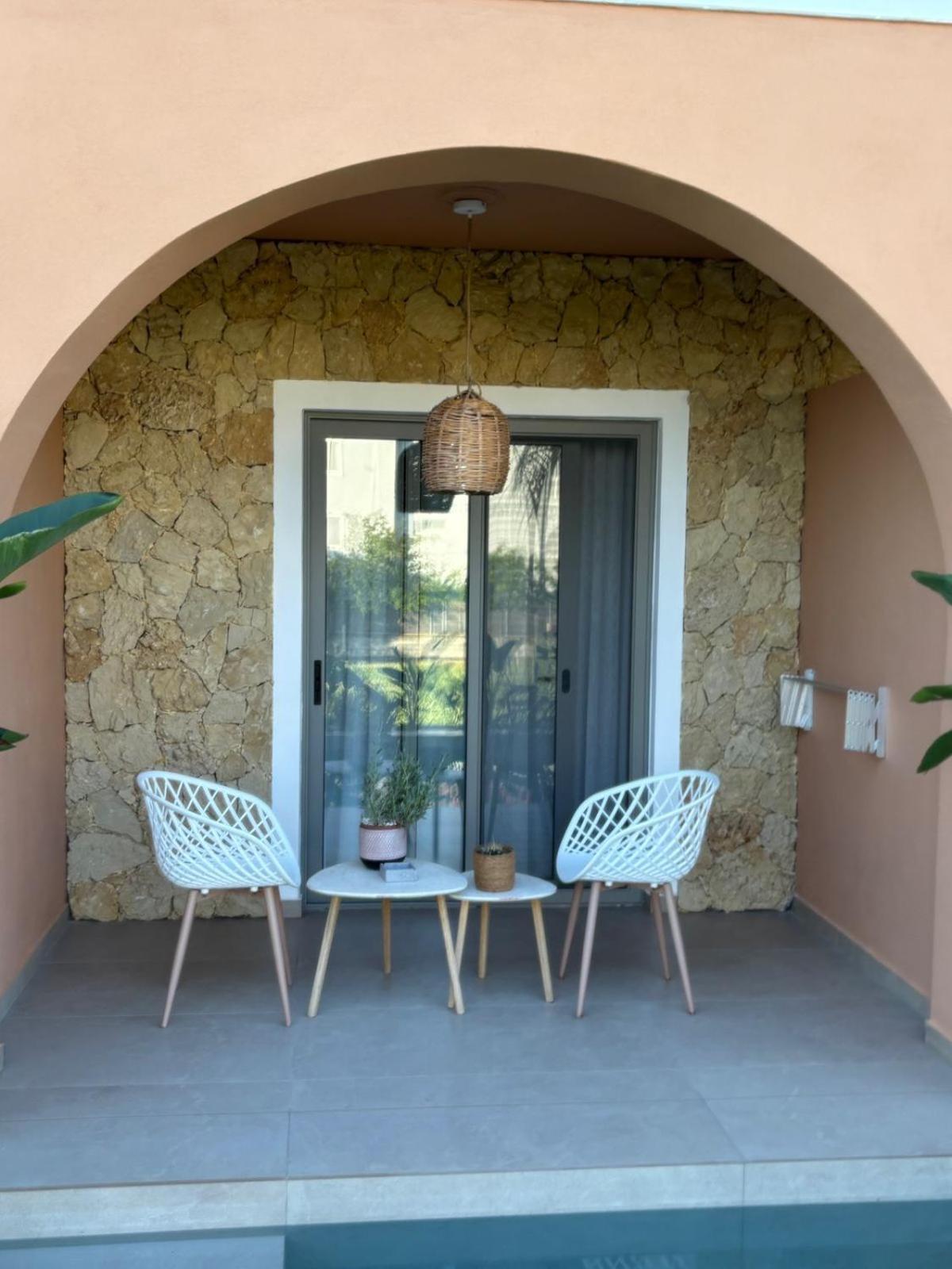 Nomas Living Aparthotel Kalamaki  Exterior photo